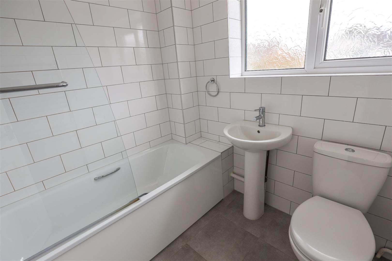 2 Druids Green, Cowbridge, Vale of Glamorgan, CF71 7BP